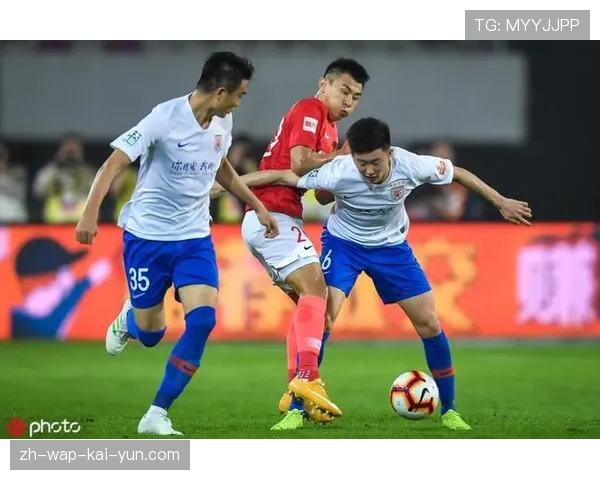 密集赛程考验板凳深度 争冠双雄面临多线作战压力 密集赛程考验板凳深度 争冠双雄面临多线作战压力